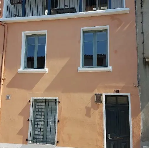 Les 3 Tours 2 * Carcasona